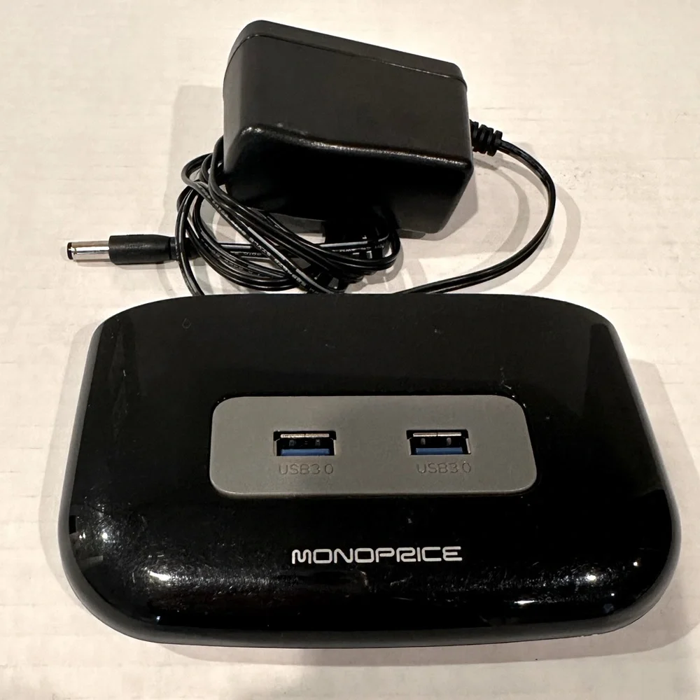 Monoprice 7-Port USB 3.0 Combo HUB‎ Computer Cable Adaptor